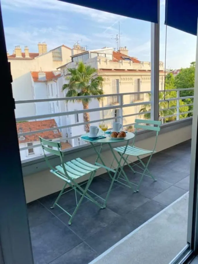 Design And Spacious One Bedroom Apartment On Place De Gaulle Antibes 0*,